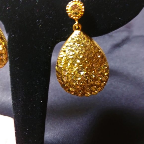 Yellow Crystal Tear Drop Dangling Earrings - Picture 10 of 11